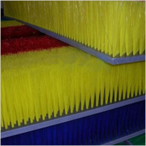Cleaning brush